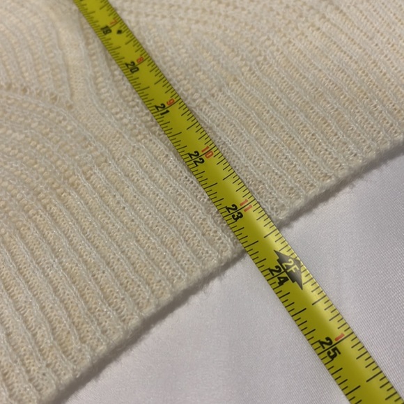 LN ANTHROPOLOGIE UNIQUE CABLE KNIT SWEATER (L) - Picture 7 of 13